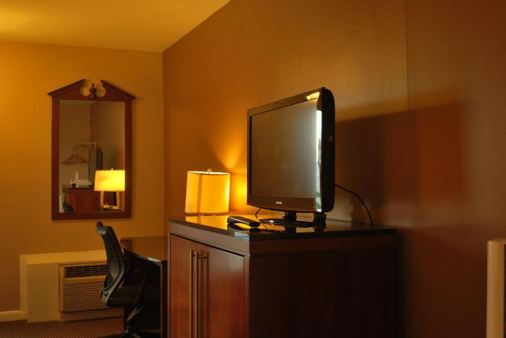 Relax Inn Watertown Ngoại thất bức ảnh