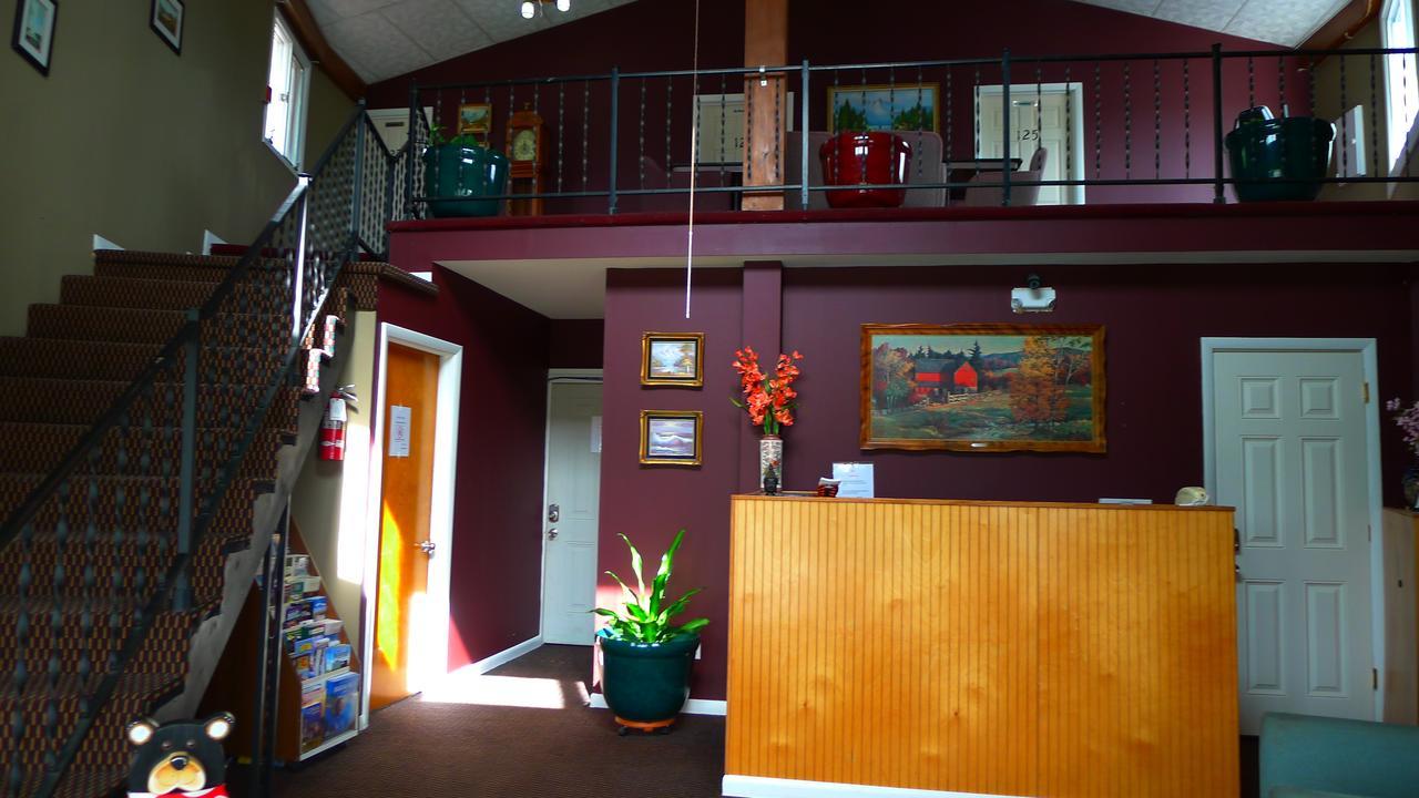 Relax Inn Watertown Ngoại thất bức ảnh